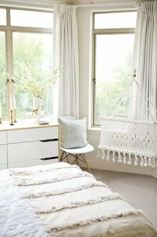 26 ways to successfully combine a master bedroom and nursery