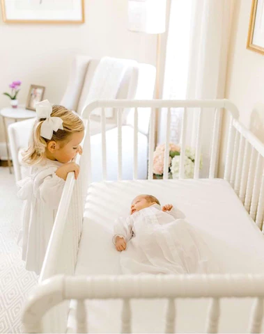 15 striking white nursery ideas