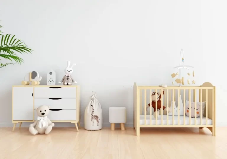 when to move baby to crib : a comprehensive guide